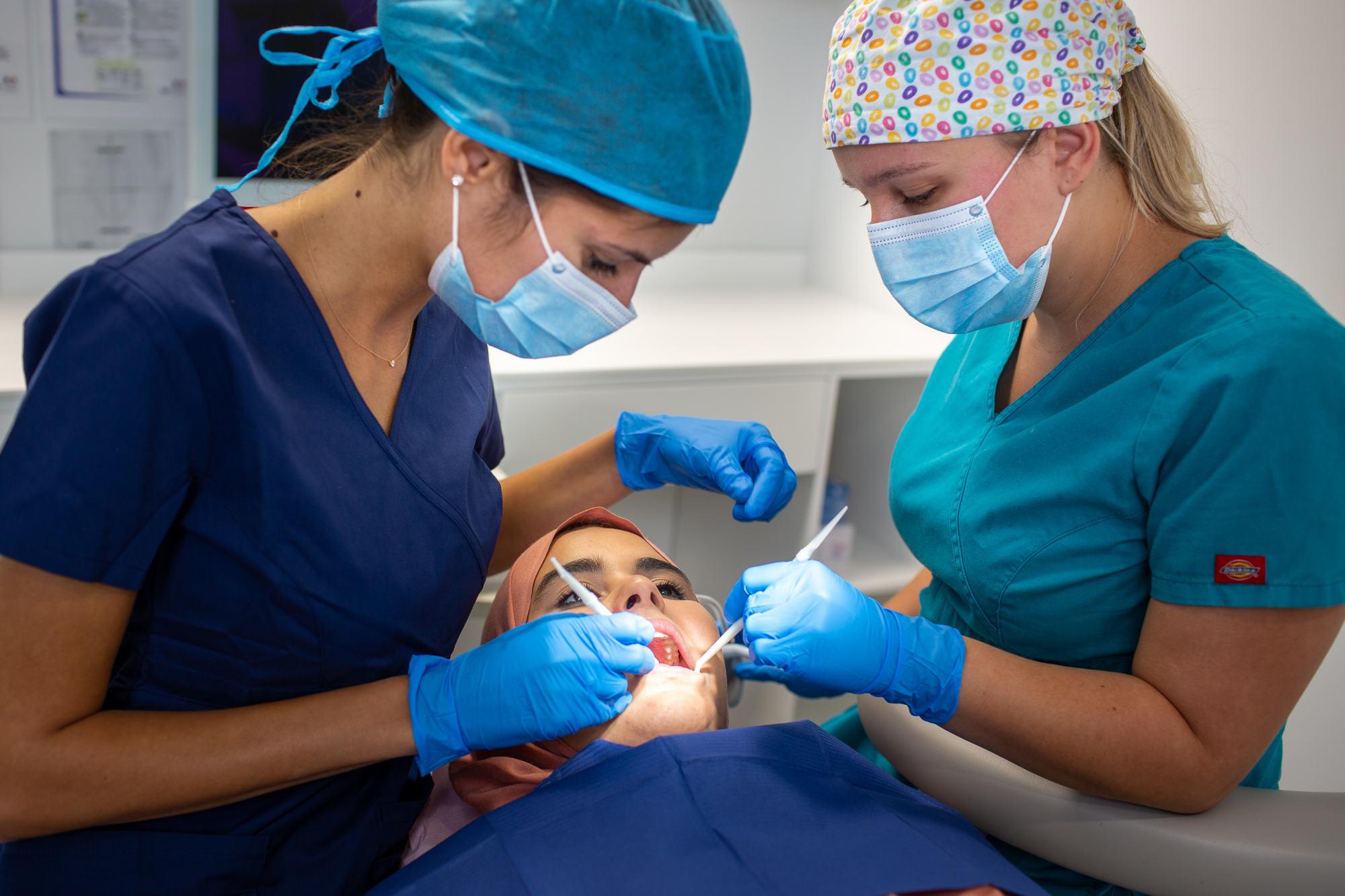Visiter le dentaire Lille (59800) Dentiste Docali Lille Centre dentaire Fives Tél
